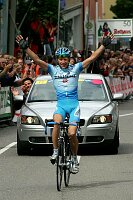 Fabian Wegmann gewinnt im Alleingang
GP Schwarzwald 2005
[� by J�rgen Burkhardt, B�renhofstra�e 25, 70771 Leinfelden-Echterdingen. Telefon 0711/791424, Fax 0711/791437.Postbank Stuttgart(BLZ 600 100 70) Konto 234130-708) www.radsportfoto.de. Bitte zwei Belegexemplare zusenden. Nutzung ist honorarpflichtig gemaess MFM zzgl. 16% MWSt. Drittrechte sind nicht geklaert. NO MODEL RELEASE. Jede Weitergabe dieses Materials an Dritte ohne ausdrueckliche Genehmigung ist untersagt.]

