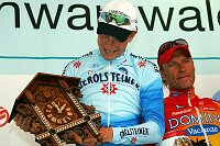 Fabian Wegmann (1.) und J�rg Ludewig (3.)
GP Schwarzwald 2005
[� by J�rgen Burkhardt, B�renhofstra�e 25, 70771 Leinfelden-Echterdingen. Telefon 0711/791424, Fax 0711/791437.Postbank Stuttgart(BLZ 600 100 70) Konto 234130-708) www.radsportfoto.de. Bitte zwei Belegexemplare zusenden. Nutzung ist honorarpflichtig gemaess MFM zzgl. 16% MWSt. Drittrechte sind nicht geklaert. NO MODEL RELEASE. Jede Weitergabe dieses Materials an Dritte ohne ausdrueckliche Genehmigung ist untersagt.]

