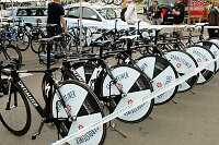 1. Etappe, Einzelzeitfahren Fromentine - Noirmoutier, 19 km
Specialized-Zeitfahrmaschinen vom Team Gerolsteiner
[� by J�rgen Burkhardt, B�renhofstra�e 25, 70771 Leinfelden-Echterdingen. Telefon 0711/791424, Fax 0711/791437.Postbank Stuttgart(BLZ 600 100 70) Konto 234130-708) www.radsportfoto.de. Bitte zwei Belegexemplare zusenden. Nutzung ist honorarpflichtig gemaess MFM zzgl. 16% MWSt. Drittrechte sind nicht geklaert. NO MODEL RELEASE. Jede Weitergabe dieses Materials an Dritte ohne ausdrueckliche Genehmigung ist untersagt.]

