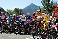 12. Etappe Briancon - Digne-les-Bains
Vor dem Start in Briancon
[� by J�rgen Burkhardt, B�renhofstra�e 25, 70771 Leinfelden-Echterdingen. Telefon 0711/791424, Fax 0711/791437.Postbank Stuttgart(BLZ 600 100 70) Konto 234130-708) www.radsportfoto.de. Bitte zwei Belegexemplare zusenden. Nutzung ist honorarpflichtig gemaess MFM zzgl. 16% MWSt. Drittrechte sind nicht geklaert. NO MODEL RELEASE. Jede Weitergabe dieses Materials an Dritte ohne ausdrueckliche Genehmigung ist untersagt.]

