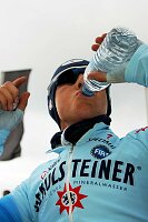 Etappe Grenoble - Courchevel
Fabian Wegmann, Team Gerolsteiner nach dem Rennen
[� by J�rgen Burkhardt, B�renhofstra�e 25, 70771 Leinfelden-Echterdingen. Telefon 0711/791424, Fax 0711/791437.Postbank Stuttgart(BLZ 600 100 70) Konto 234130-708) www.radsportfoto.de. Bitte zwei Belegexemplare zusenden. Nutzung ist honorarpflichtig gemaess MFM zzgl. 16% MWSt. Drittrechte sind nicht geklaert. NO MODEL RELEASE. Jede Weitergabe dieses Materials an Dritte ohne ausdrueckliche Genehmigung ist untersagt.]

