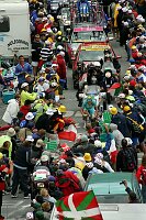 11. Etappe Courchevel - Briancon 173 km
Alexandre Vinokourov alleine in Front am Galibier
[� by J�rgen Burkhardt, B�renhofstra�e 25, 70771 Leinfelden-Echterdingen. Telefon 0711/791424, Fax 0711/791437.Postbank Stuttgart(BLZ 600 100 70) Konto 234130-708) www.radsportfoto.de. Bitte zwei Belegexemplare zusenden. Nutzung ist honorarpflichtig gemaess MFM zzgl. 16% MWSt. Drittrechte sind nicht geklaert. NO MODEL RELEASE. Jede Weitergabe dieses Materials an Dritte ohne ausdrueckliche Genehmigung ist untersagt.]

