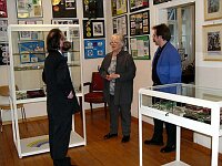 Ausstellung Bart" Er?ffnung am 19. M?rz 2004 im Leinfelder Haus in Leinfelden durch Oberb?rgermeister Roland Klenk und J?rgen Burkhardt, Pr?sident und " von Bart & Kultur Club Moustache" e.V